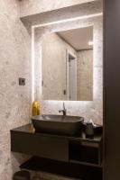 Ein Badezimmer in der Unterkunft www VillaGoldenHill com