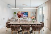 Ein Sitzbereich in der Unterkunft www VillaGoldenHill com
