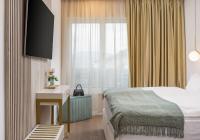 Ein Bett oder Betten in einem Zimmer der Unterkunft www VillaGoldenHill com