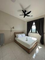 The Sun 1 or 3BR Bayan Lepas 4 to 10 pax WLにあるベッド