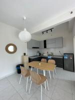 The Sun 1 or 3BR Bayan Lepas 4 to 10 pax WLにあるキッチンまたは簡易キッチン