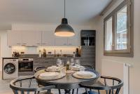 Kuchyňa alebo kuchynka v ubytovaní White Pearl A02 - Alpes Travel - Chamonix - Sleeps 4