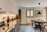 Una cocina o zona de cocina en White Pearl A02 - Alpes Travel - Chamonix - Sleeps 4