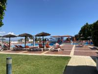 Bazén v ubytování Albufeira Garden Beach nebo v jeho okolí