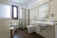 Kúpeľňa v ubytovaní Alaba Hotel