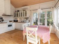 Kuchyň nebo kuchyňský kout v ubytování Holiday home Løgstør IX