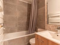 Kúpeľňa v ubytovaní Appartement cosy 4 pers avec balcon à Valmorel - FR-1-291-880
