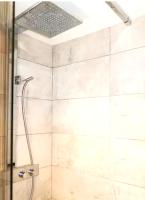 Łazienka w obiekcie Villa de charme à Saint-Maime avec piscine privée