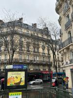 Plan piętra w obiekcie Modern apartment in Paris XXEME