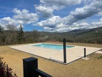 Basen w obiekcie Agriturismo Il Casone lub w pobliżu