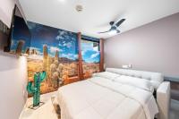 Wanderstay Boutique Hotelにあるテレビまたはエンターテインメントセンター