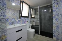 Un baño de CASATURIS NEWON APARTAMENTOS en EL CAMPELLO