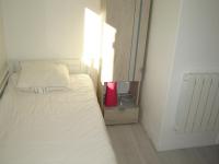 Posteľ alebo postele v izbe v ubytovaní Maison rénovée proche plage à Notre-Dame-de-Monts - 6 pers, wifi, vélos, jardin, animaux OK - FR-1-540-227