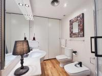 Kúpeľňa v ubytovaní Stay U-nique Apartments Urquinaona