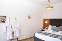 Posteľ alebo postele v izbe v ubytovaní Yianna Caravel Suites "by Checkin" adults only