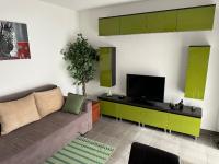 Telewizja i/lub zestaw kina domowego w obiekcie Superbe Loft Center of Saverne Bike Parking