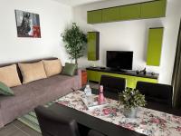 Telewizja i/lub zestaw kina domowego w obiekcie Superbe Loft Center of Saverne Bike Parking