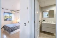Posteľ alebo postele v izbe v ubytovaní 1ºlineaMar-exclusive-BBQ-wifi-Relax-PortAventura6