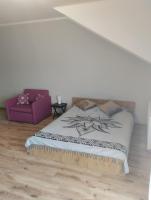 Posteľ alebo postele v izbe v ubytovaní Przytulny apartament w sercu Karkonoszy