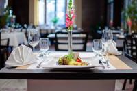 Jídlo v hotelu nebo okolí