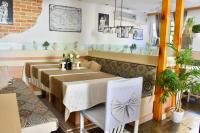 A seating area at Family Hotel Apolonia