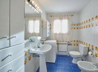Łazienka w obiekcie Casa l'Avet. El Vilar d'Urtx