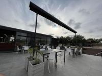 Restaurace v ubytování Trendy villa for 14 pers. nearby Murcia/Alicante