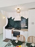 Kuchyňa alebo kuchynka v ubytovaní Maison Ciccio - il Monticello con Sauna Privata
