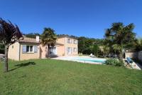 Basen w obiekcie Gîte « les rives de l’Ardèche » lub w pobliżu
