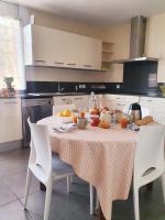 Kuchnia lub aneks kuchenny w obiekcie Location de vacances dans maison catalane