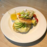 Makanan di atau berdekatan vila ini