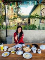 Jídlo v hostelu nebo okolí