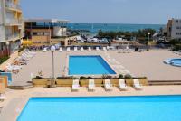 Bazén v ubytovaní Plage du mole, sablotel 2 alebo v jeho blízkosti