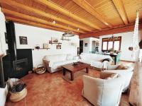 A television and/or entertainment centre at Apartaments Cel i Fusta