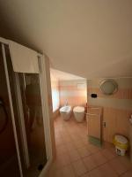 Kúpeľňa v ubytovaní Chéry Holiday Home