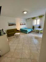 Posedenie v ubytovaní Chéry Holiday Home