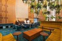 ロサンゼルスにあるThe Delphi Downtown LAのロビー(ソファ、椅子付)