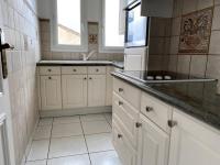 Kuchyňa alebo kuchynka v ubytovaní Bel Appartement en front de mer -Palavas les Flots