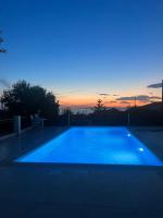 Plán poschodí v ubytovaní Villa Reina on the hill of Vouliagmeni