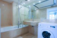 Koupelna v ubytování CROISETTE AZUR ONE BEDROOM APARTMENT WITH TERRACE