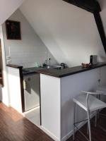Kuchnia lub aneks kuchenny w obiekcie Toutes voiles dehors - Vue mer & château - Cosy