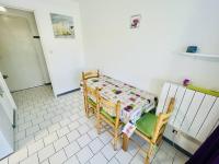 Plán poschodí v ubytovaní Appartement 6 pers. - Proche port et plage avec terrasse & parking privé - Cap d'Agde - FR-1-723-68