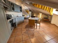 Kuchyňa alebo kuchynka v ubytovaní Studio Apartments Baia Azzurra 7