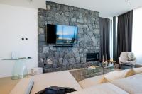 TV a/nebo společenská místnost v ubytování Villa Abama with private pool