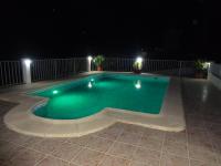 Bazén v ubytování LAS PALOMAS, appartement 3 chambres avec piscine nebo v jeho okolí