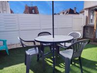 Patio alebo iná vonkajšia časť ubytovania Chez Elise et Vincent