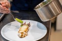 Jídlo v hotelu nebo okolí