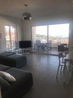 Część wypoczynkowa w obiekcie Appart avec terrasse vue sur mer exceptionnelle