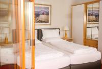 Posteľ alebo postele v izbe v ubytovaní Hotel Sonnenhof - bed & breakfast & appartements