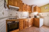 Kuchnia lub aneks kuchenny w obiekcie Apt Chénives 2 - Morzine